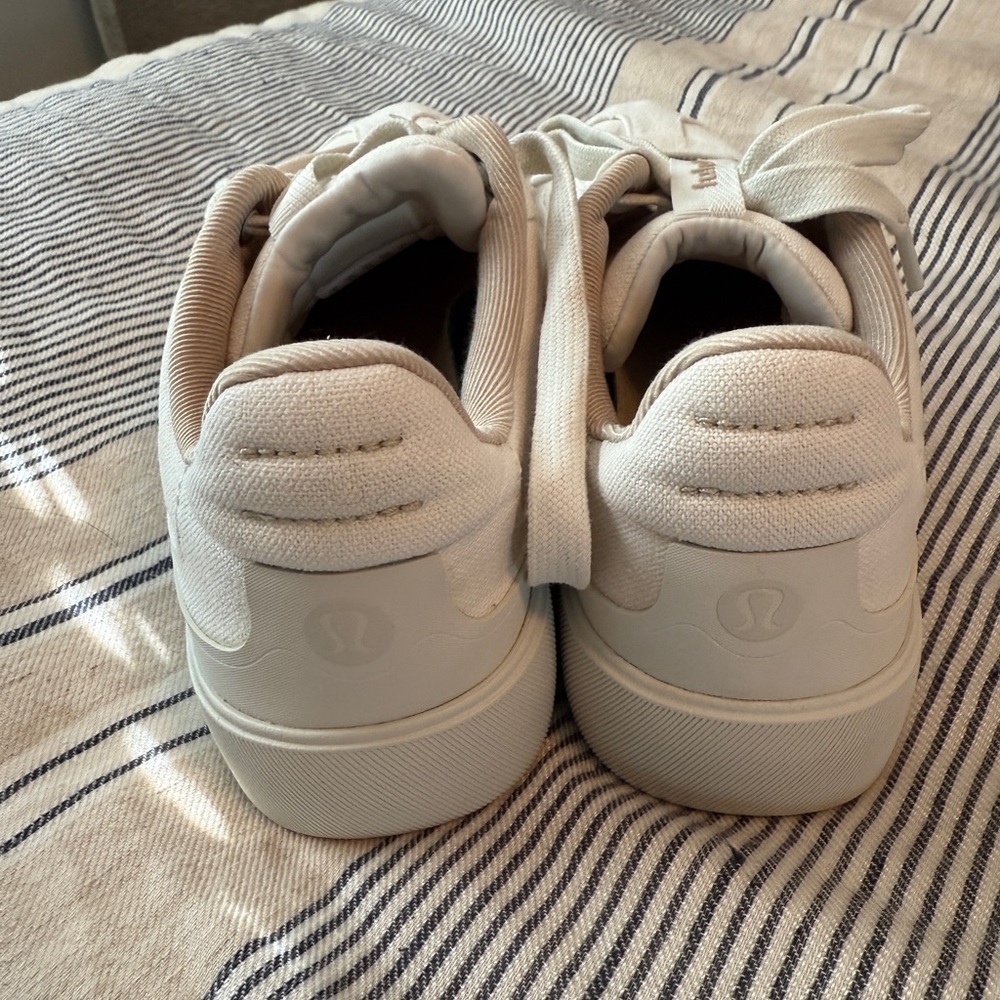 Lululemon Cityverse sneakers - Picture 3 of 8